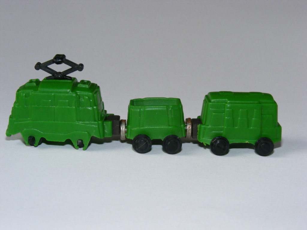 E-lok mit 2 waggons